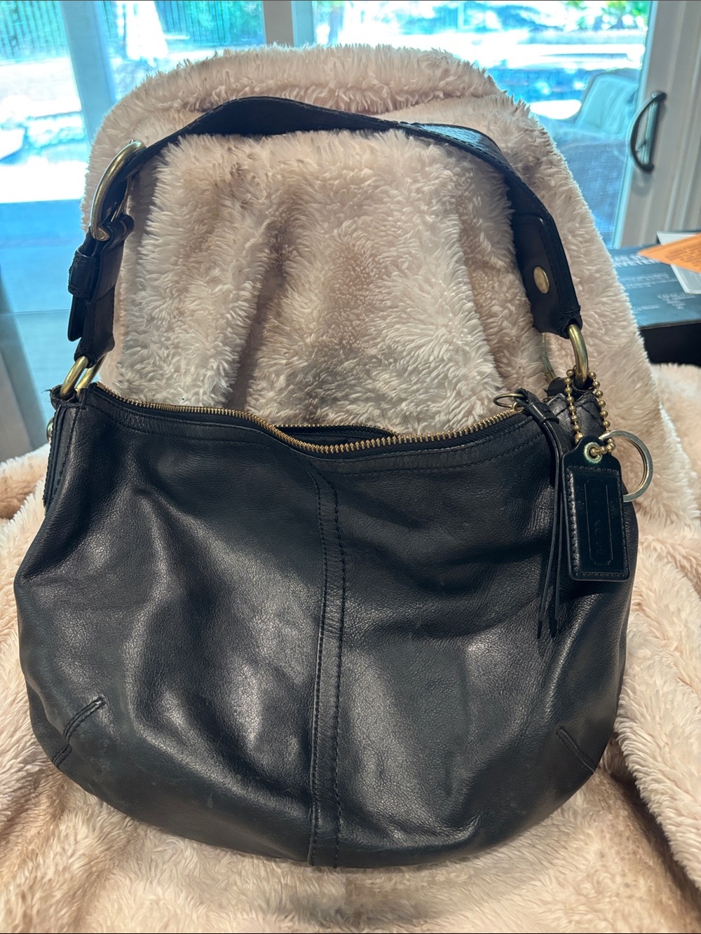 Coach Black Leather Shoulder Hobo Bag with Gold Hardware M07082-11830 - Picture 9 of 11